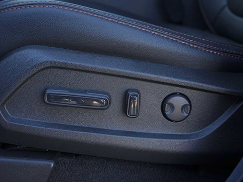 Used 2025 Honda Pilot TrailSport image 12