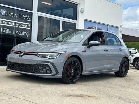 Used 2022 Volkswagen GTI SE FWD image 4