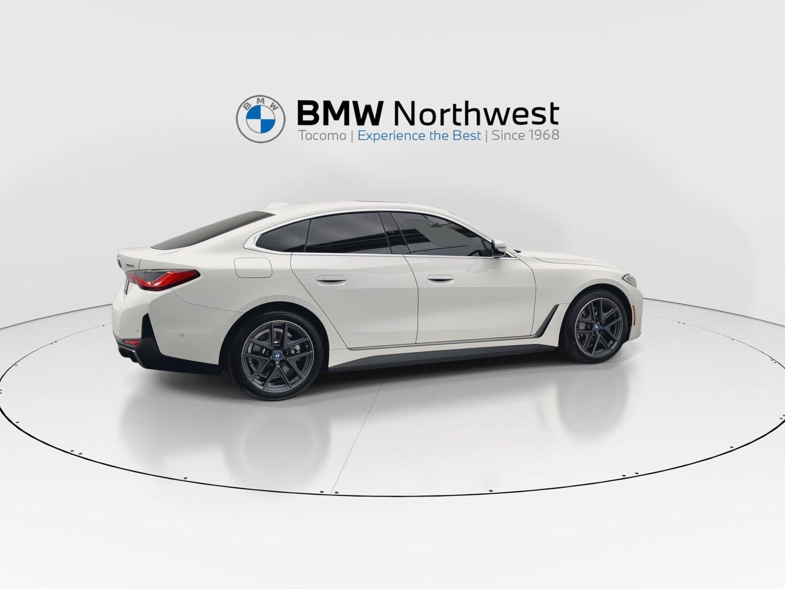 Used 2023 BMW i4 eDrive40 w/ Parking Assistance Package RWD image 4