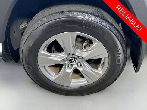 Used 2023 Toyota RAV4 XLE w/ Convenience Package FWD image 31