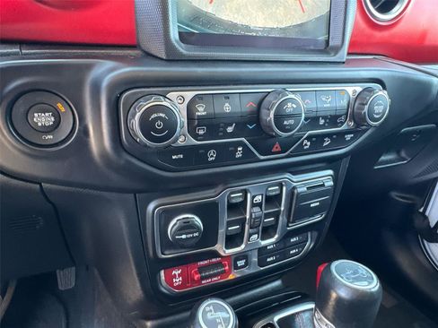 Used 2019 Jeep Wrangler Unlimited Rubicon AWD/4WD image 31