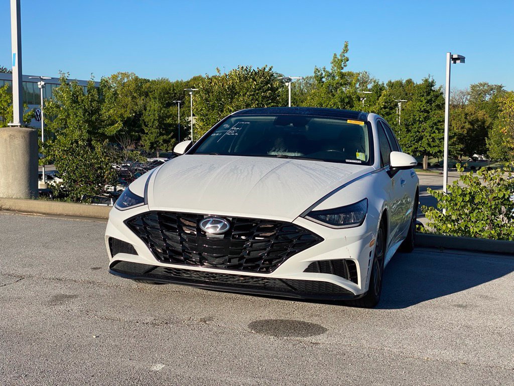 Used 2022 Hyundai Sonata SEL w/ Convenience Package FWD image 3