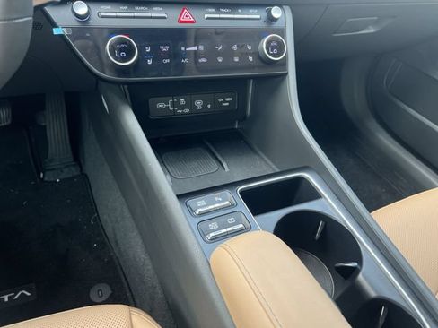 Certified 2025 Hyundai Sonata Limited FWD image 25