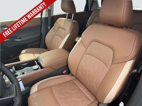 New 2026 Nissan Pathfinder Platinum AWD/4WD image 23