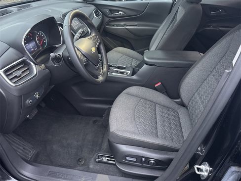 Used 2024 Chevrolet Equinox LT image 9