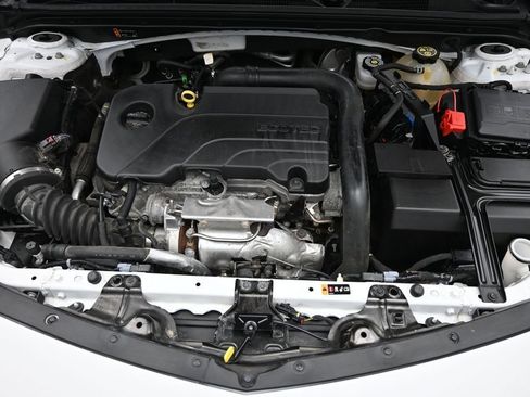 Used 2022 Chevrolet Malibu LT FWD image 15