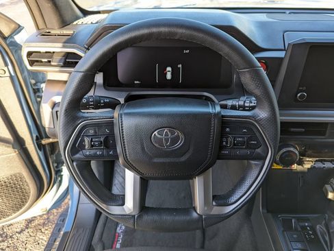 Used 2025 Toyota 4Runner TRD Off-Road AWD/4WD image 11