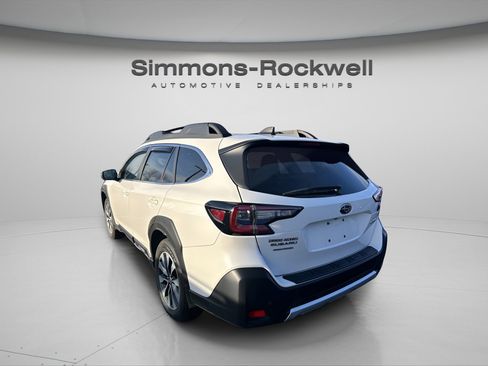 Used 2024 Subaru Outback Limited image 12