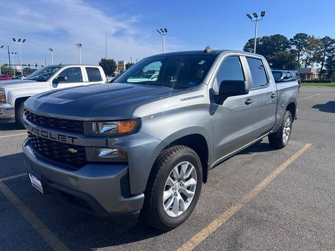 Used 2022 Chevrolet Silverado 1500 Custom AWD/4WD image 2