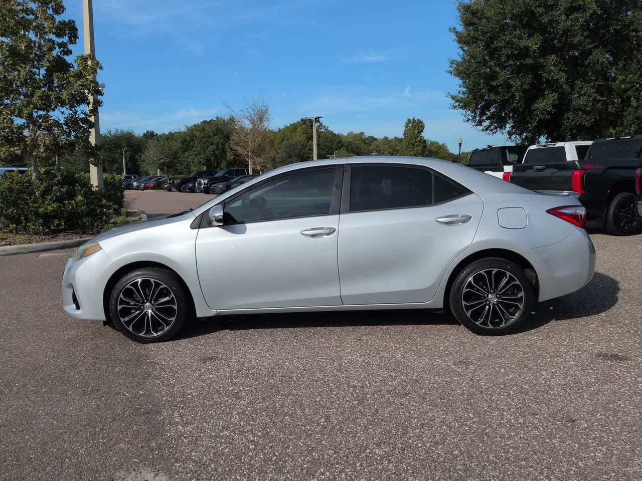 Used 2014 Toyota Corolla S FWD image 3