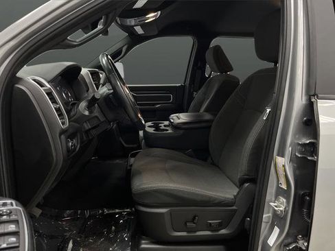 Used 2023 RAM 2500 Big Horn w/ Night Edition image 4