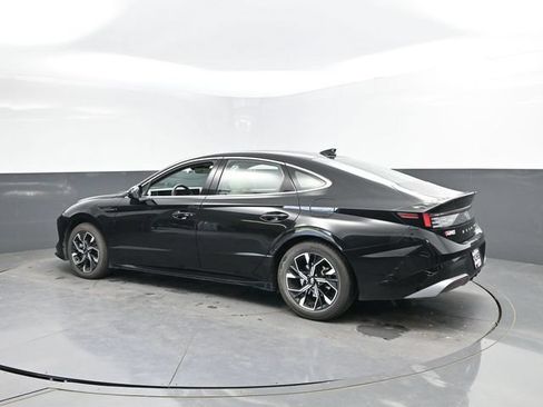 Used 2025 Hyundai Sonata SEL FWD image 8
