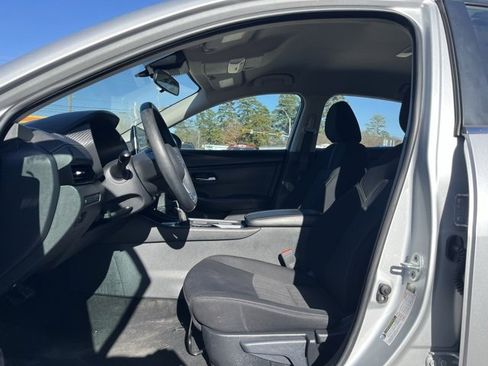 Used 2023 Nissan Sentra SV image 7