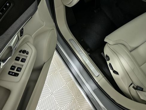 Used 2026 Volvo XC90 B6 Ultra w/ Protection Package AWD/4WD image 10