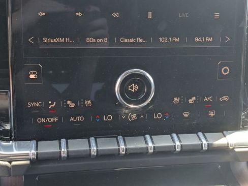 Used 2025 GMC Yukon Denali AWD/4WD image 21