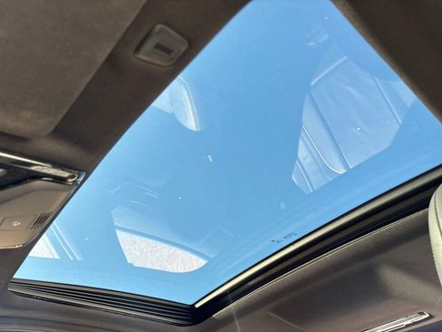 Used 2019 BMW 540i w/ Convenience Package image 17