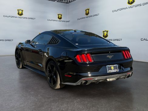 Used 2016 Ford Mustang Premium image 3