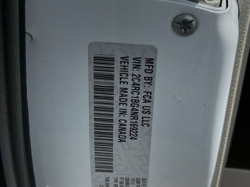 Used 2022 Chrysler Pacifica Touring-L FWD image 29