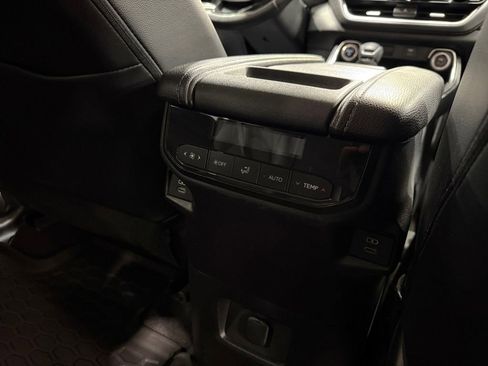 Used 2024 Toyota Grand Highlander AWD Hybrid image 18
