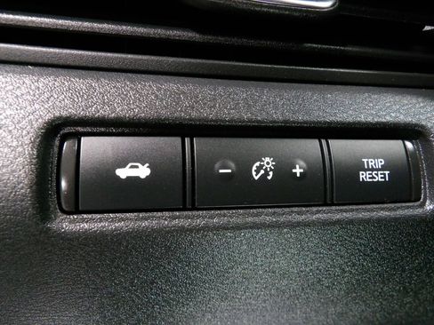 Used 2022 Nissan Altima 2.5 SR FWD image 18