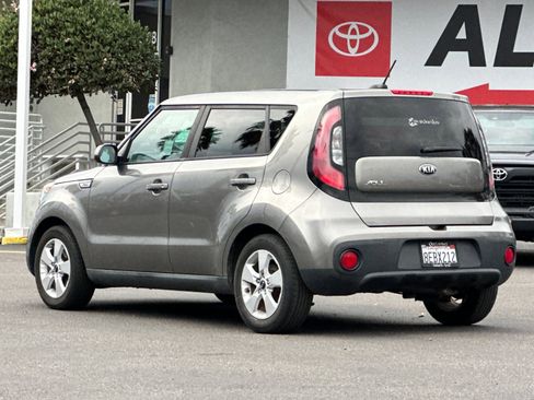 Used 2018 Kia Soul image 3