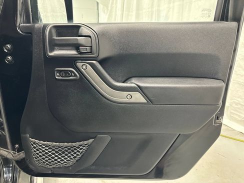 Used 2011 Jeep Wrangler Unlimited Sport AWD/4WD image 43