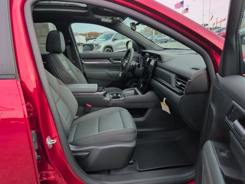 New 2026 GMC Terrain AT4 w/ LPO, Black Badging Package image 30