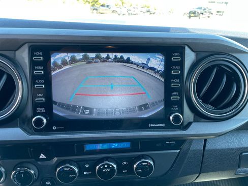Certified 2021 Toyota Tacoma TRD Sport w/ Technology Package AWD/4WD image 9