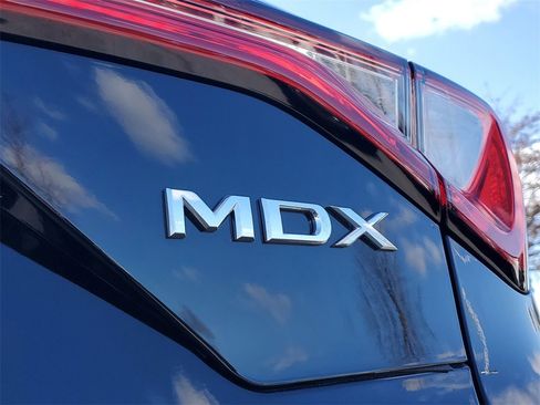 Certified 2023 Acura MDX SH-AWD w/ Technology Package image 8