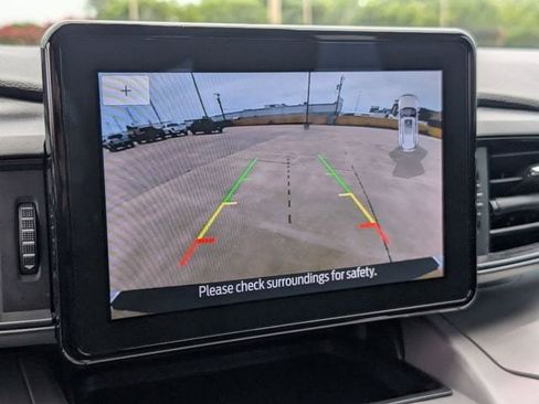 Used 2022 Ford Explorer XLT RWD image 15