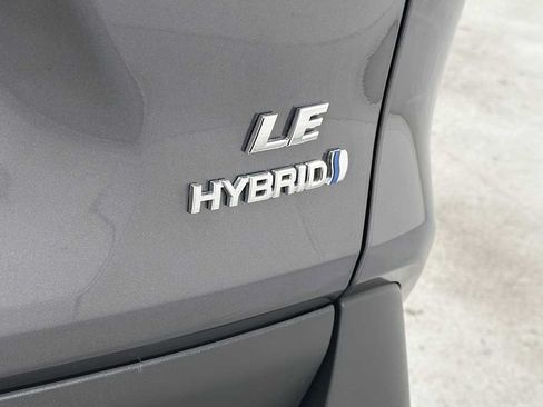 Certified 2021 Toyota RAV4 LE AWD/4WD image 27