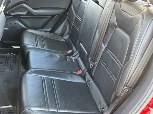 Certified 2023 Porsche Cayenne Coupe image 16