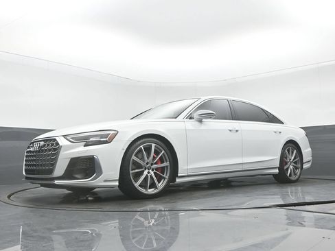 Used 2023 Audi S8 w/ S8 Executive Package AWD/4WD image 31