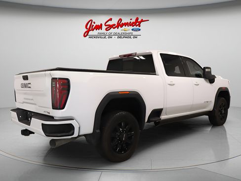 Used 2025 GMC Sierra 2500 AT4 w/ AT4 Premium Plus Package AWD/4WD image 6