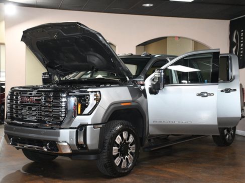 Used 2024 GMC Sierra 2500 Denali w/ Denali Reserve Package AWD/4WD image 90