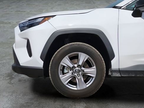 Used 2025 Toyota RAV4 LE image 9
