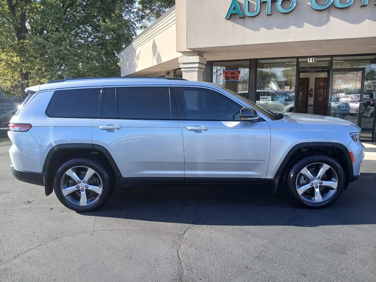 Used 2021 Jeep Grand Cherokee L Limited w/ MOPAR Finishing Package AWD/4WD image 6