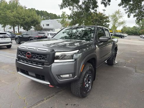 New 2025 Nissan Frontier PRO-4X w/ Interior Protection Package image 3