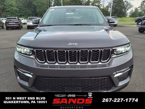 New 2023 Jeep Grand Cherokee 4WD 4xe w/ Luxury Tech Group II image 9