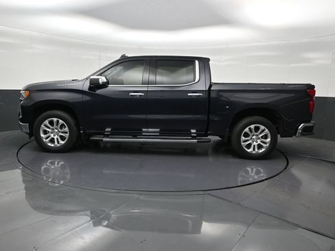 Used 2022 Chevrolet Silverado 1500 LTZ RWD image 2