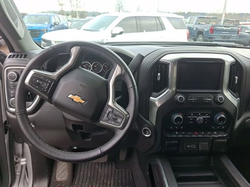 Used 2022 Chevrolet Silverado 2500 LTZ w/ LTZ Plus Package image 14