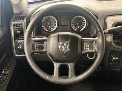 Used 2018 RAM 1500 ST w/ SXT Appearance Group AWD/4WD image 18