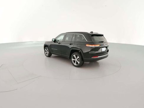 New 2025 Jeep Grand Cherokee Limited w/ Trailer Tow Package image 8