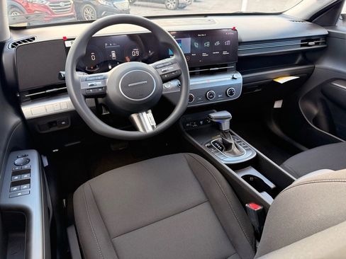 New 2026 Hyundai Kona SE image 7