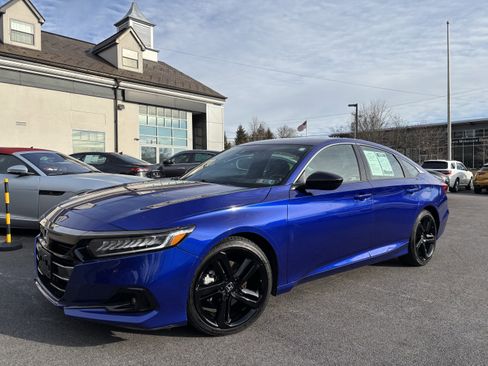 Used 2022 Honda Accord Sport image 1