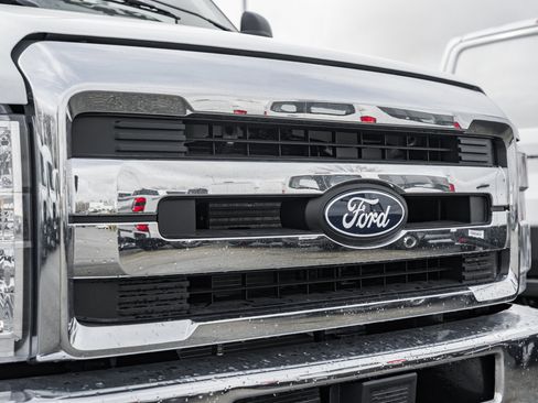 New 2026 Ford E-350 and Econoline 350 Super Duty w/ Power Equipment Group image 13