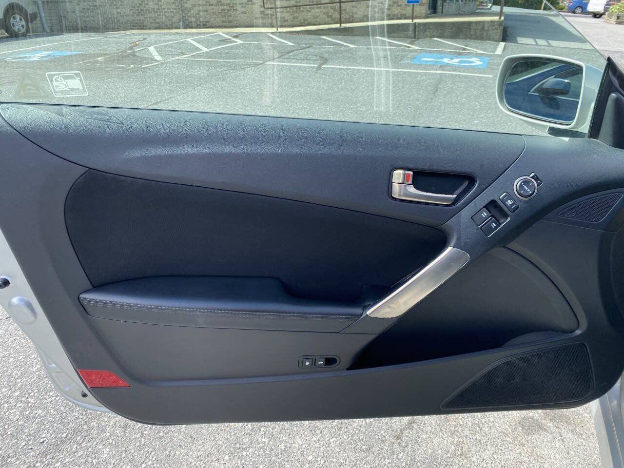 Used 2013 Hyundai Genesis 2.0T RWD image 10