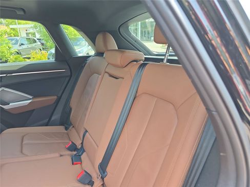 Used 2021 Audi Q3 2.0T Premium w/ Convenience Package AWD/4WD image 14