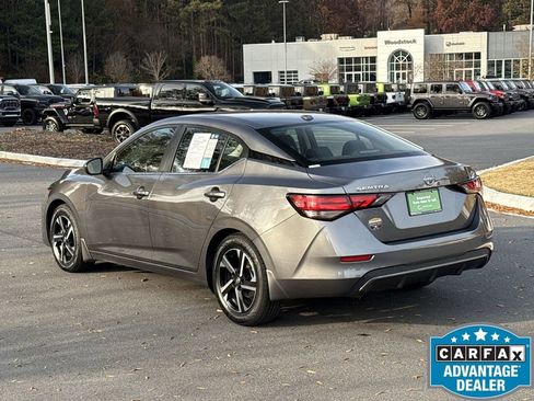 Used 2024 Nissan Sentra SV image 3
