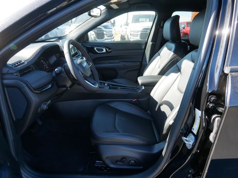 New 2026 Jeep Compass Limited image 6